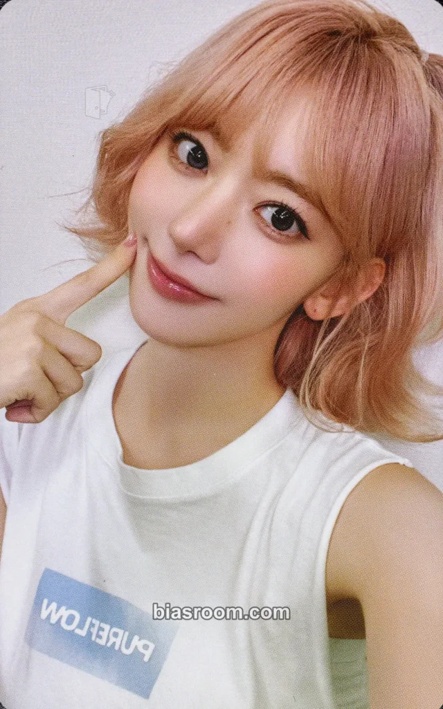 Sakura SPAGHETTI Photocard - LE SSERAFIM | Bias Room