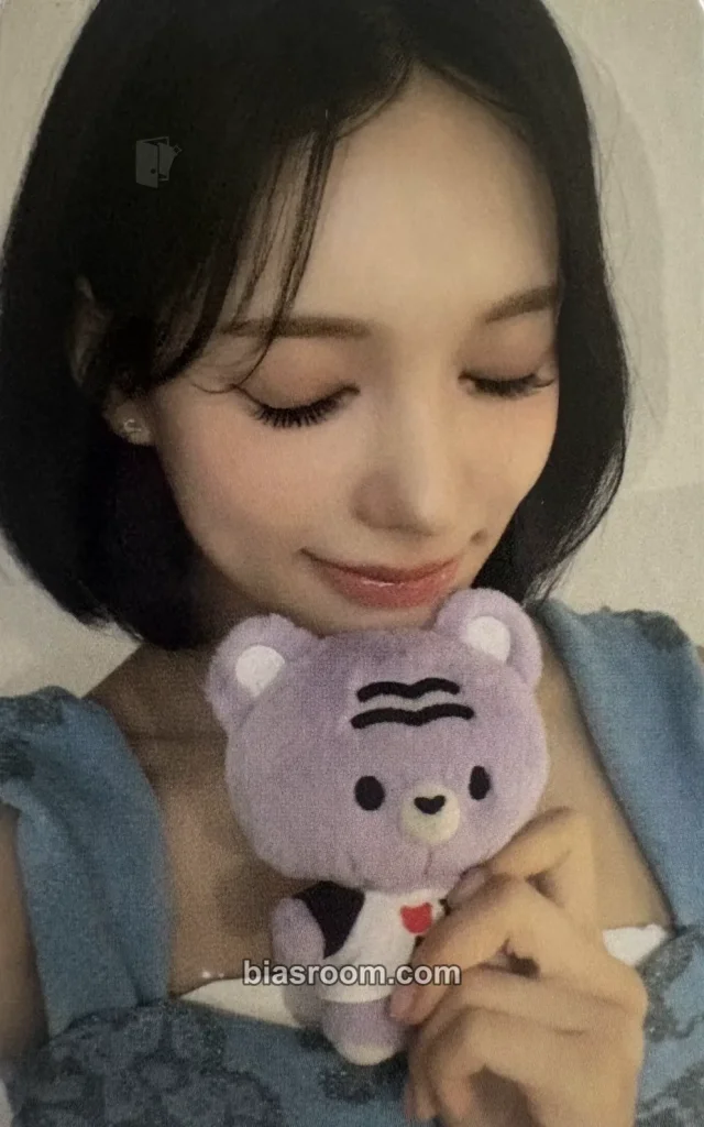 izna - Ryu Sarang - Set The Tempo Album fansign kpop nara winner benefit