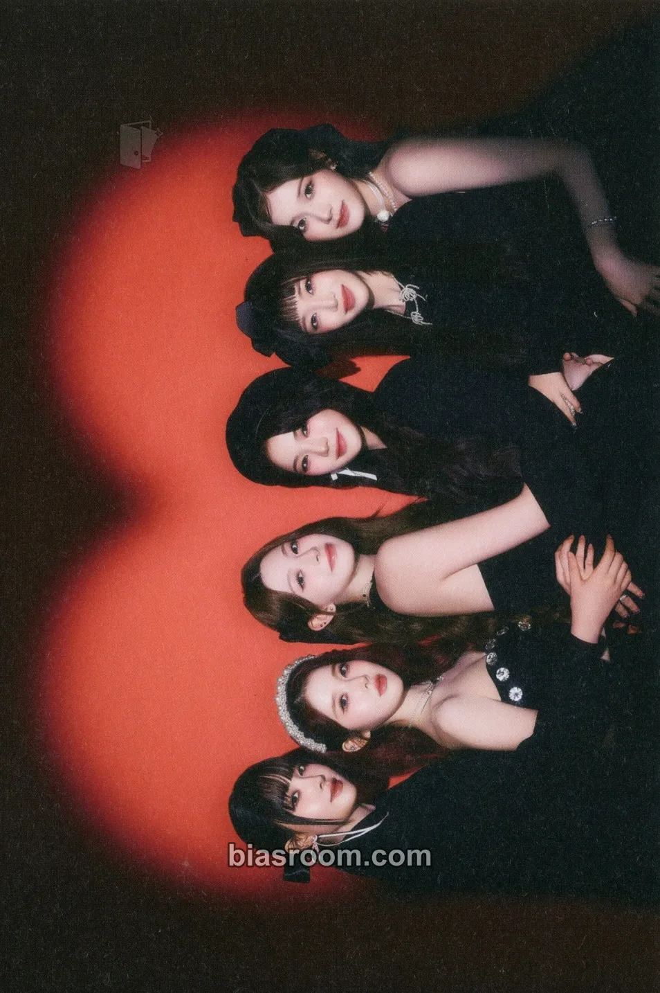 STAY TUNED World Tour Photocard - STAYC - STAYC K-pop photocard