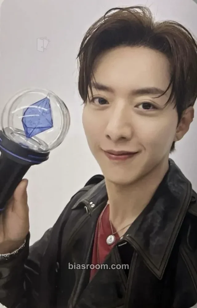 CNBLUE - Jungshin - 2026 LIVE WORLD TOUR “3LOGY” Event concert merch photocard purchase benefit