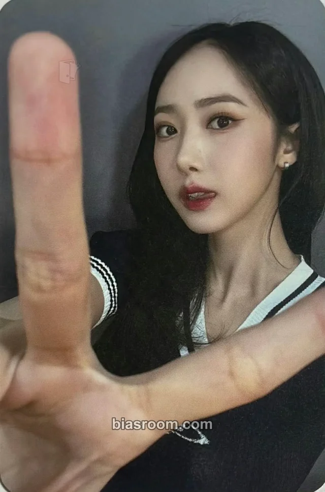 VIVIZ - SinB - Virthday Party DayZ Event keyring merch photocard