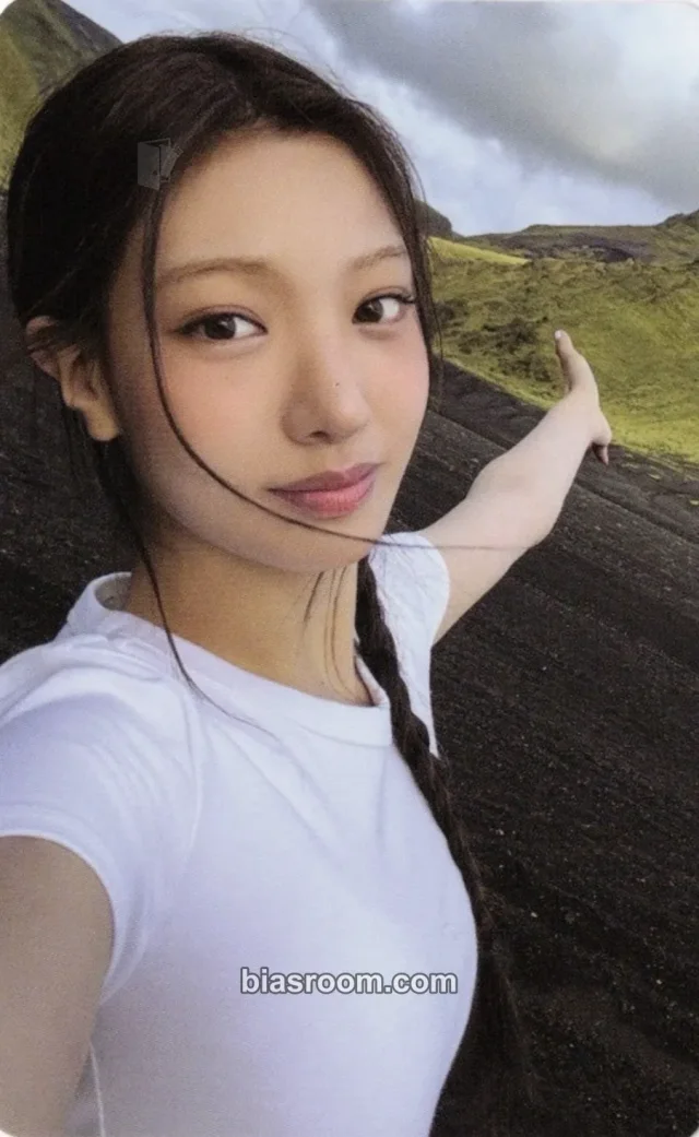 Seoyeon TUIDE TUNE & PLAY K-pop photocard