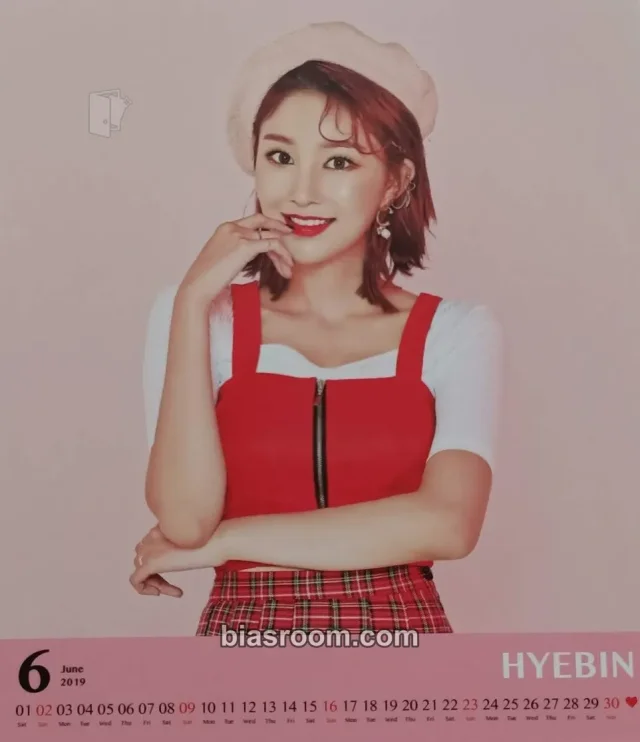 Hyebin MOMOLAND I'm So Hot K-pop photocard