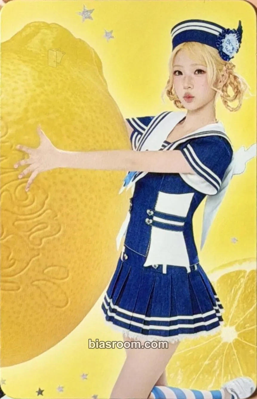 Stella Lemon Tang Photocard - Hearts2Hearts - Hearts2Hearts K-pop photocard