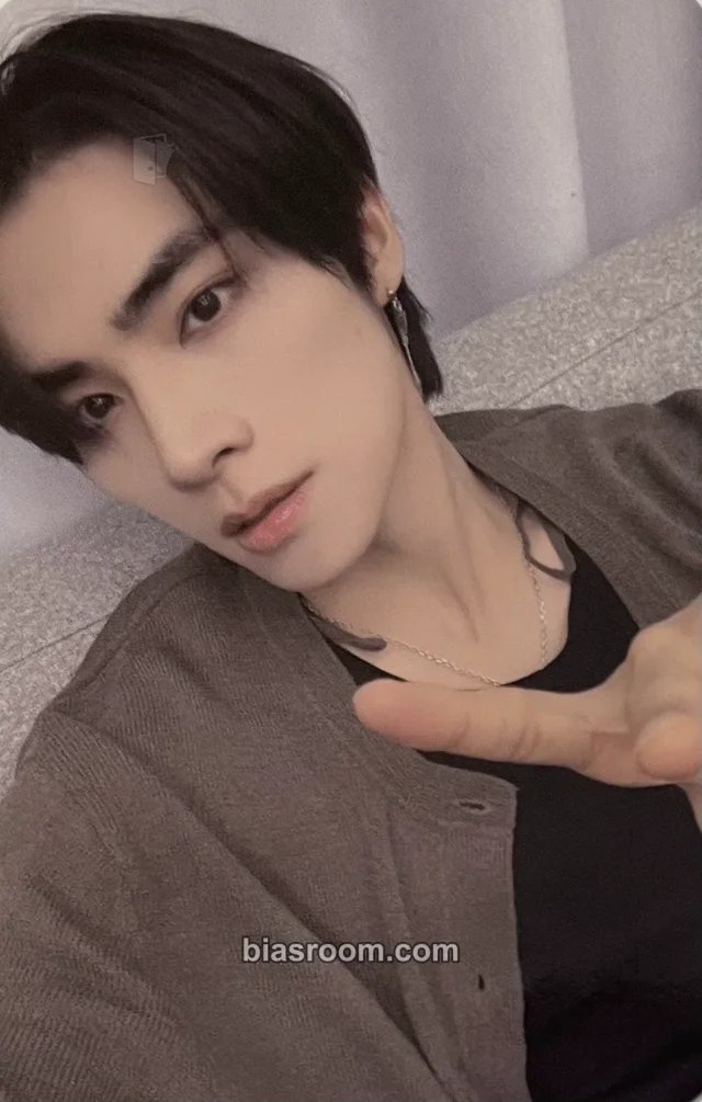 WayV - Xiaojun - Vision Wings Album ktown4u lucky draw (LD) smini version emblem version