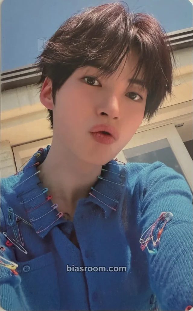 ZEROBASEONE - Hanbin - KNIGHT Magazine June 2026 Other magazine photocard knight magazine