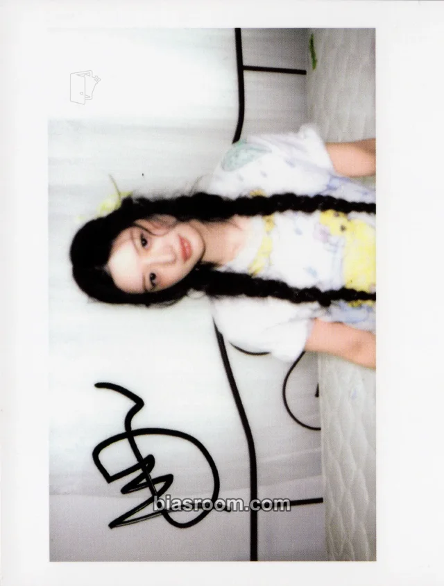 ILLIT - Minju - MAMIHLAPINATAPAI Album polaroid printed signature round 3 winner benefit withfans / yizhiyu (yzy)