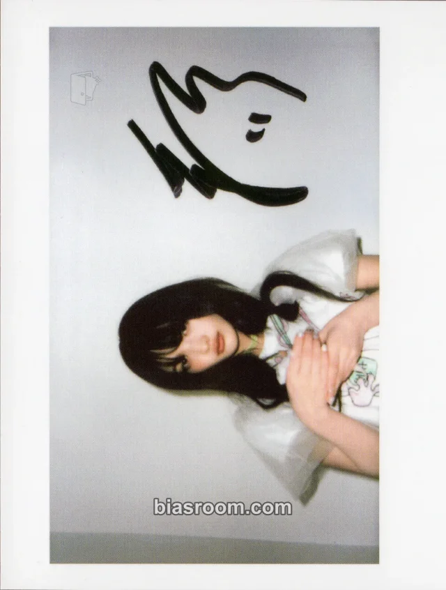 ILLIT - Iroha - MAMIHLAPINATAPAI Album polaroid printed signature round 3 winner benefit withfans / yizhiyu (yzy)