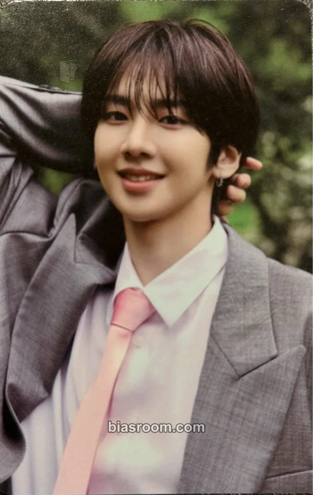 82Major - Seongmo - 82 Office: Vacation Fan Concert Event merch inclusion merch photocard