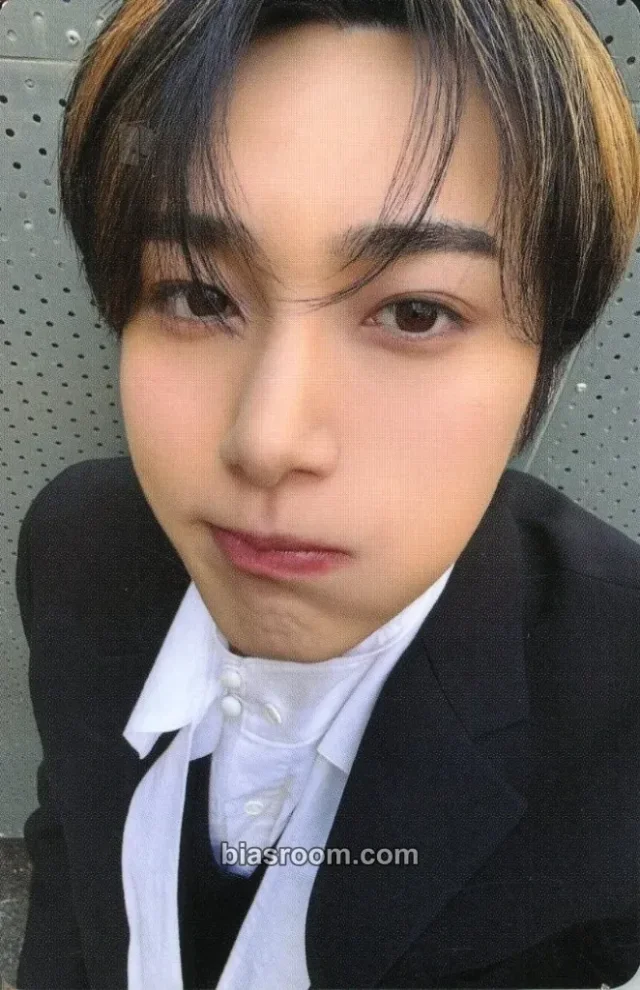 INI - Takumi - ANTHEM Album selfie sing along version album photocard
