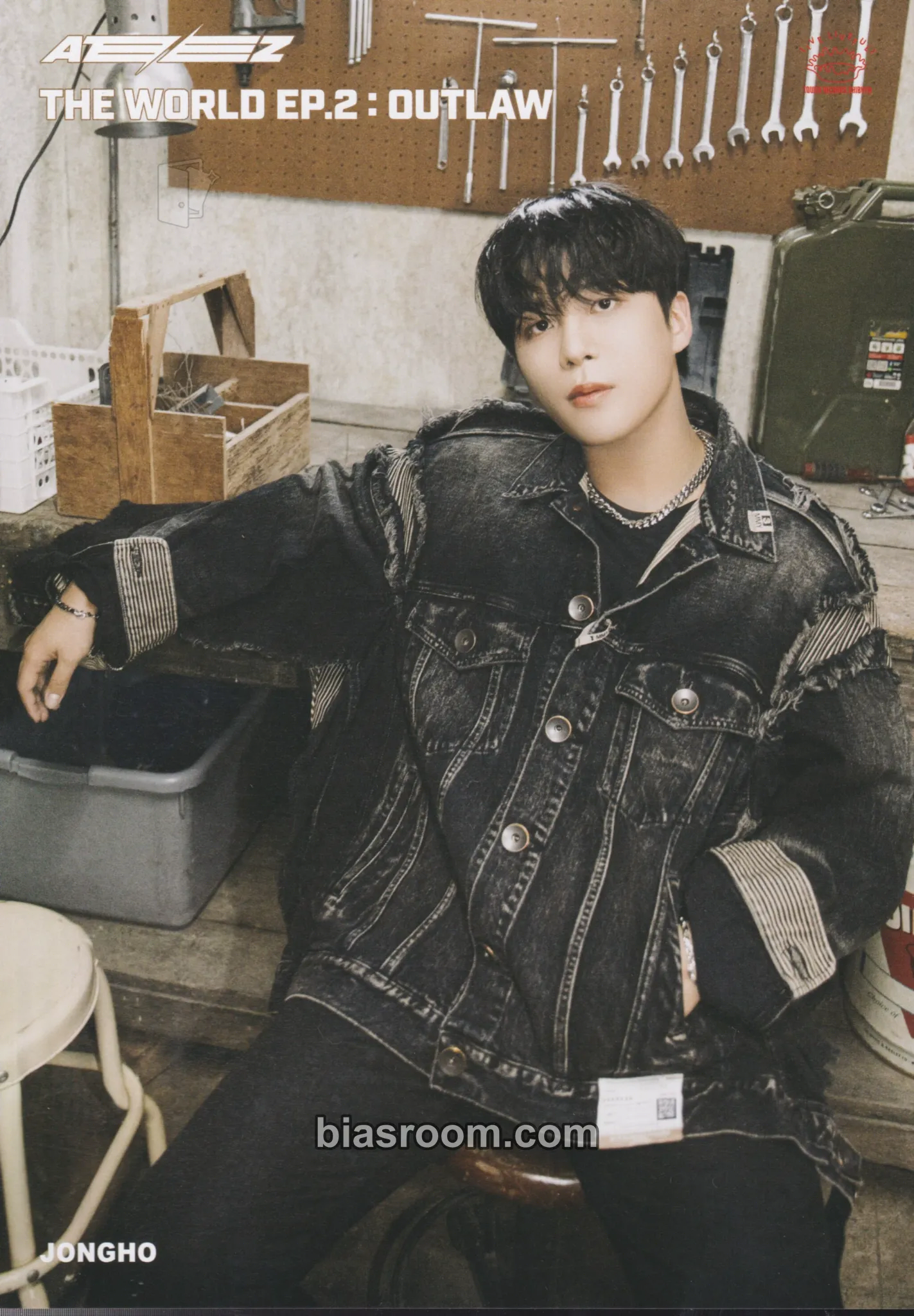 Jongho THE WORLD EP.2 : OUTLAW Photocard - ATEEZ - ATEEZ K-pop photocard