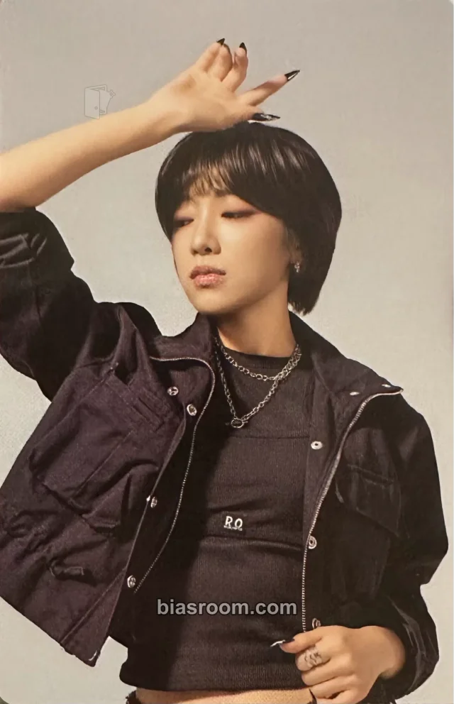 GRANADA - Hyogyeong - 2026 Toronto Korean Festival and Fan Meet Event concert merch photocard B version