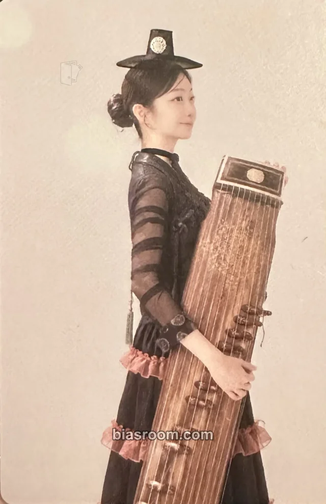 GRANADA - Subin - 2026 Toronto Korean Festival and Fan Meet Event A version concert merch photocard