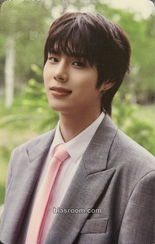 82Major - Seongbin - 82 Office: Vacation Fan Concert Event merch inclusion merch photocard