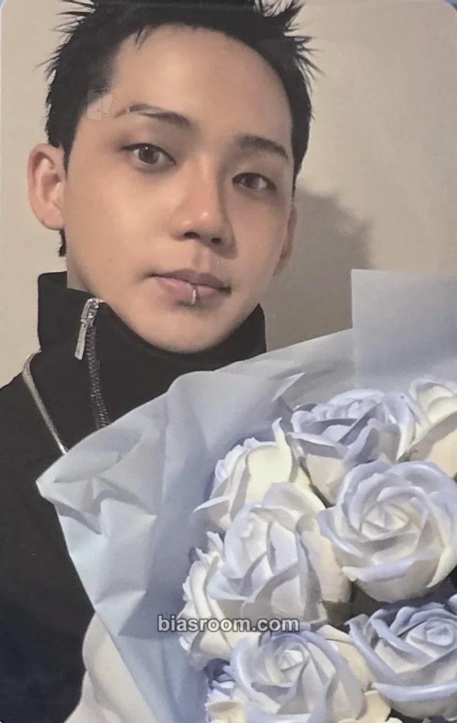TREASURE - Choi Hyunsuk - TREASURE ARCHIVE : 6th Anniversary Other pob (pre-order benefit) weverse global shop (wvg) 6th anniversary