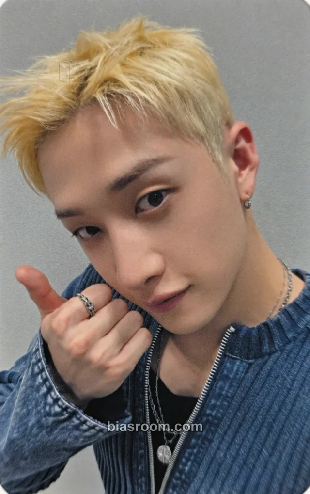 Stray Kids - Bang Chan - RUN IT World Tour Event day 1 osaka pob (pre-order benefit) venue-limited venue album pick-up/purchase