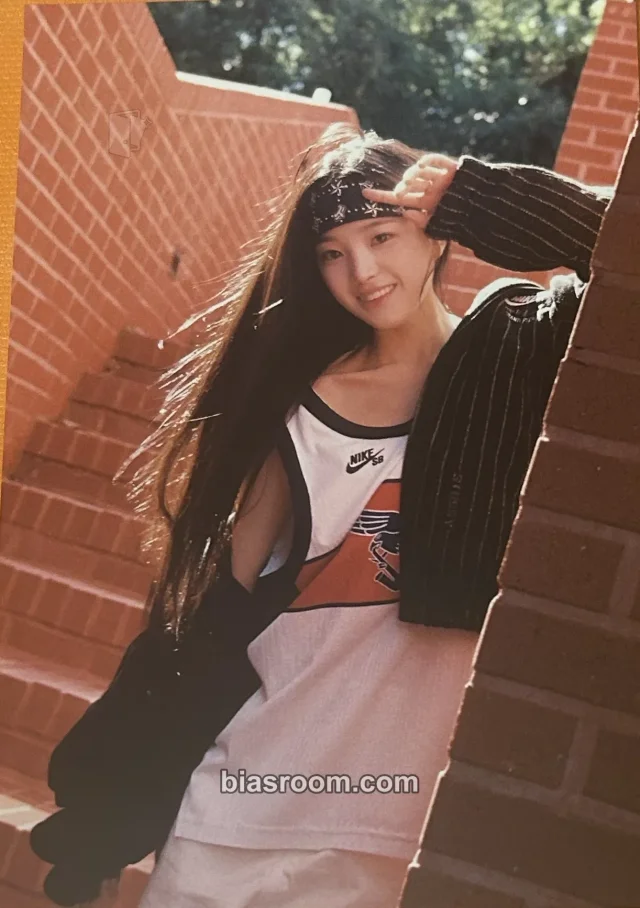tripleS - Jiyeon - Performante Album album inclusion photo print A version
