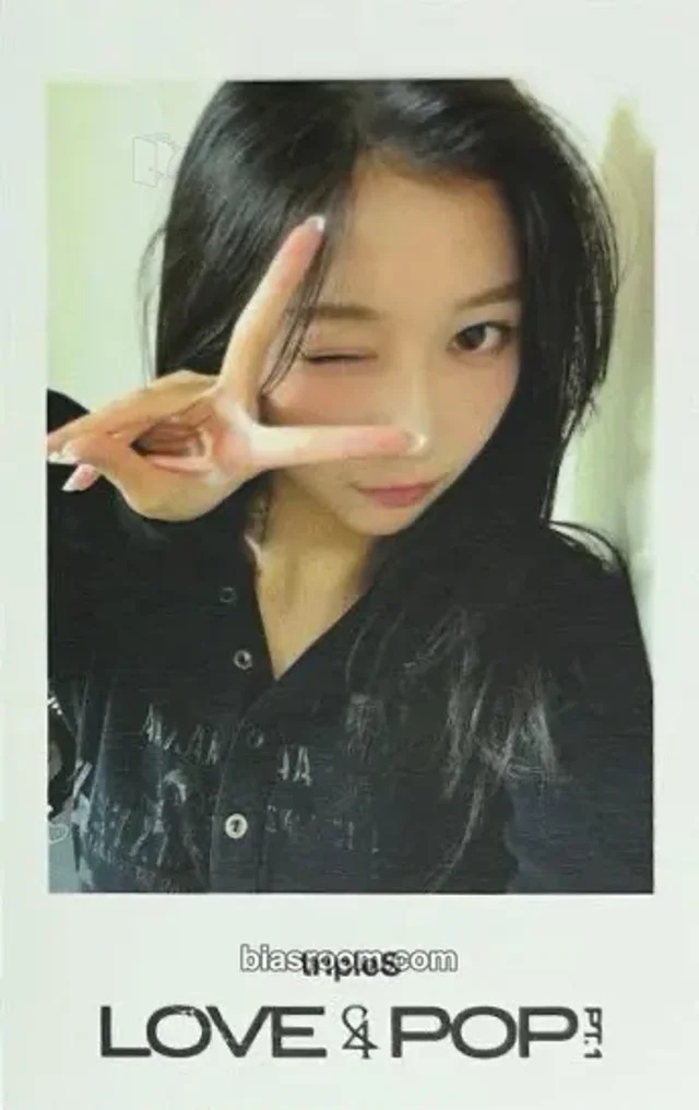 tripleS - Kaede - LOVE&POP pt.1 Album trinity japan purchase benefit polaroid