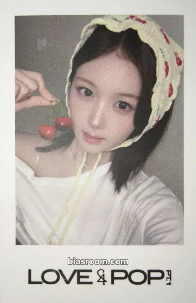 tripleS - Joobin - LOVE&POP pt.1 Album hellolive fansign polaroid round 3