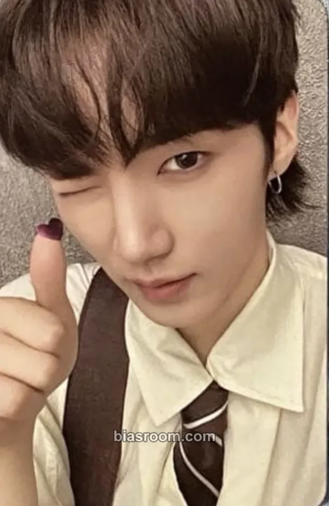 AxMxP - Ha Yoojoon - HELLO AxMxP Album album photocard again version