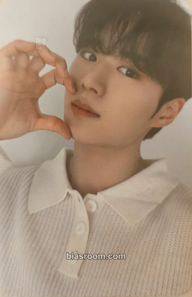 WEi - Junseo - Love Pt.2 : Passion Album hello82 retail exclusive