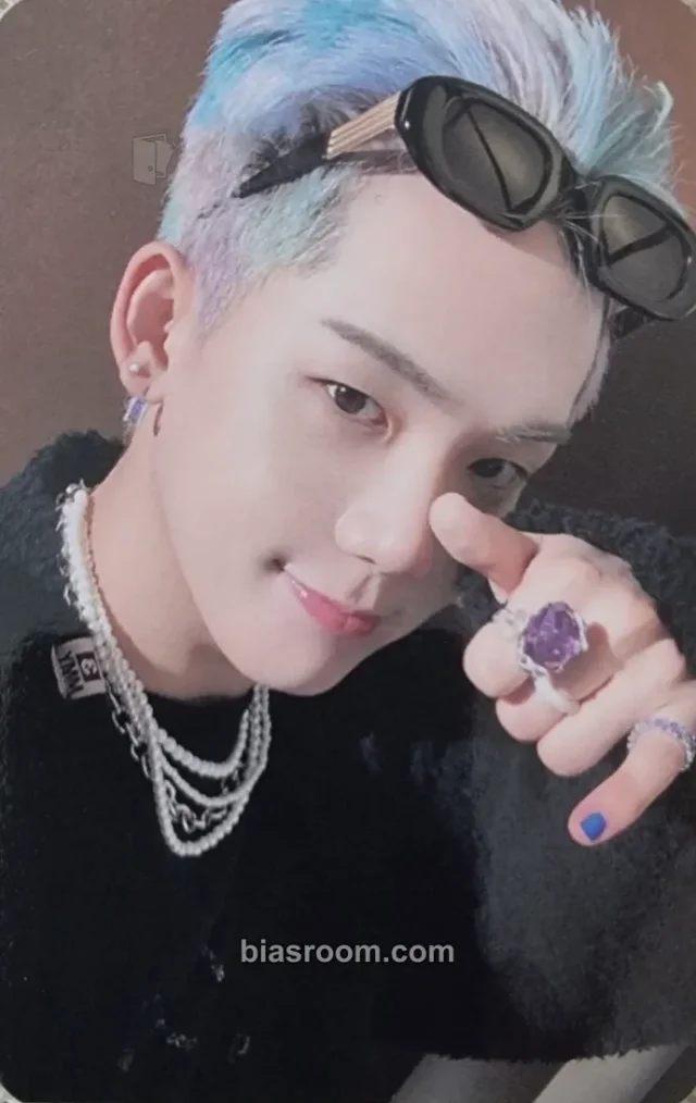 TREASURE - Choi Hyunsuk - Treasure in the Night Garden Other merch photocard collect book/binder