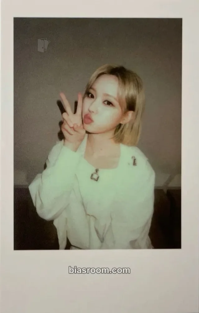 aespa - Winter - Girls Album fansland polaroid new year's event