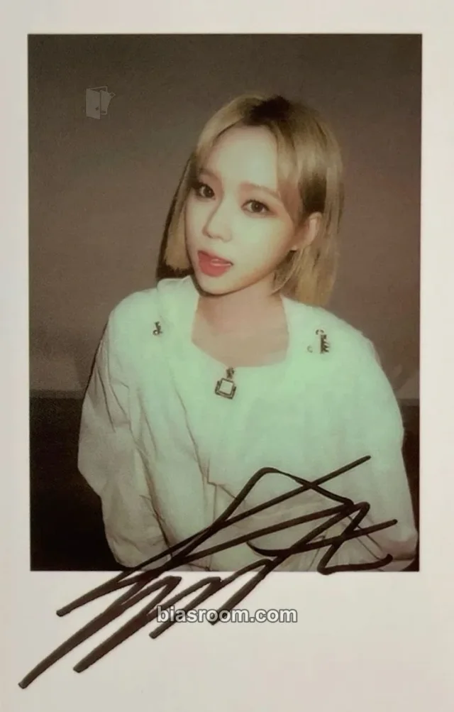 aespa - Winter - Girls Album fansland polaroid new year's event