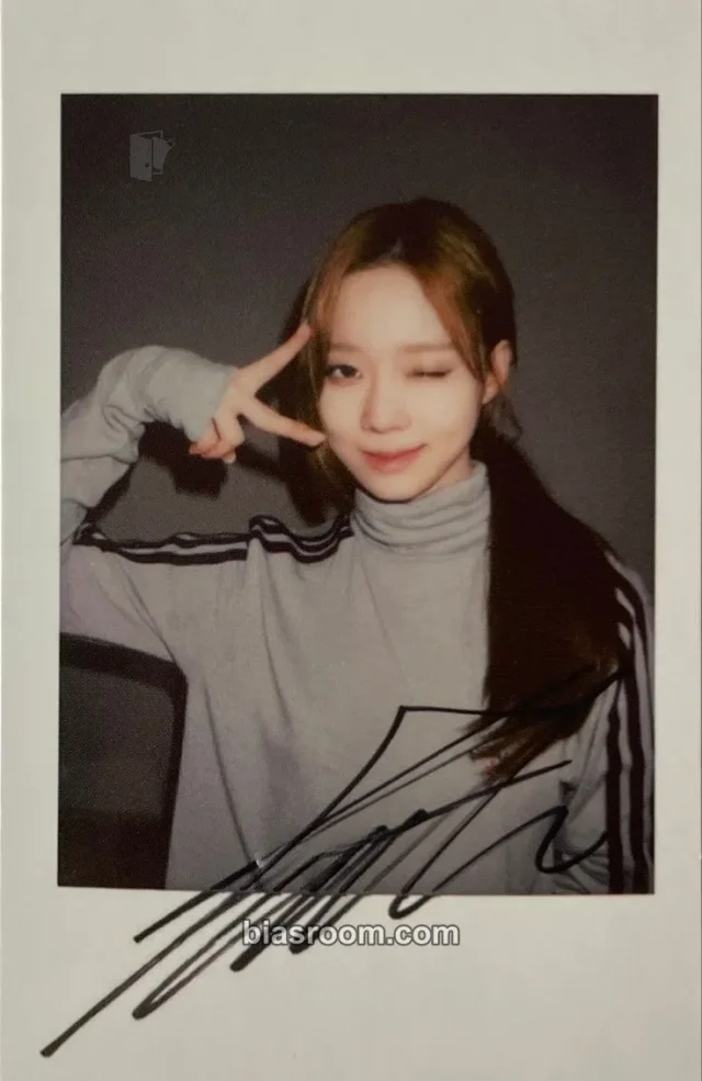 aespa - Winter - Girls Album withfans / yizhiyu (yzy) fansign round 1 polaroid