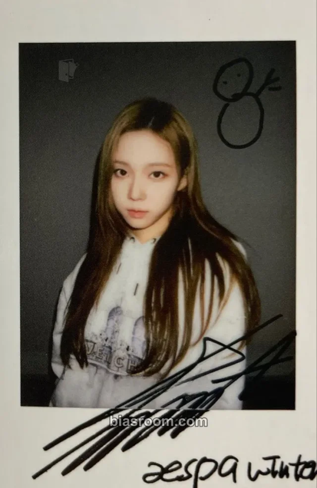 aespa - Winter - Girls Album withfans / yizhiyu (yzy) fansign round 2 polaroid