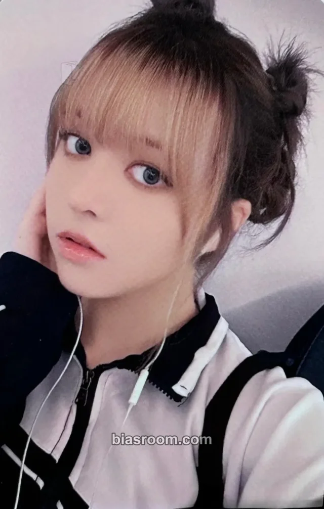 NMIXX - Lily - Fe3O4: STICK OUT Album withfans / yizhiyu (yzy) video call/fancall