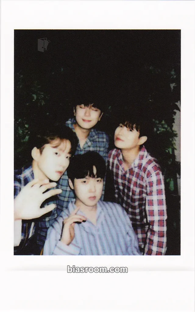 Forestella - Other season's greetings polaroid item set