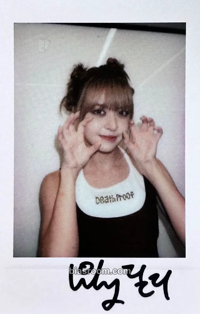NMIXX - Lily - Fe3O4: STICK OUT Album apple music polaroid lucky draw (LD) set benefit