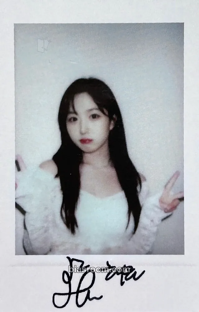 NMIXX - Haewon - Fe3O4: STICK OUT Album apple music lucky draw (LD) polaroid set benefit