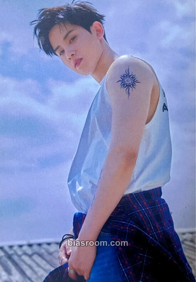 UNB - Ko Hojung - UNB JAPAN 1st CONCERT Event merch photocard tour exclusive trading card