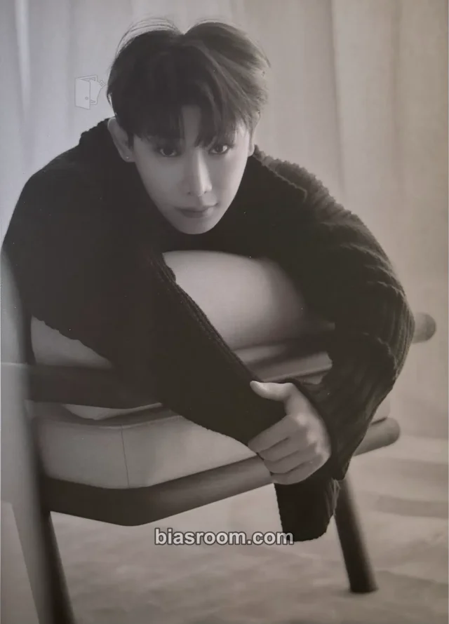 Wonho - Wonho - Ceci Photobook X Wonho Other mini poster magazine inclusion