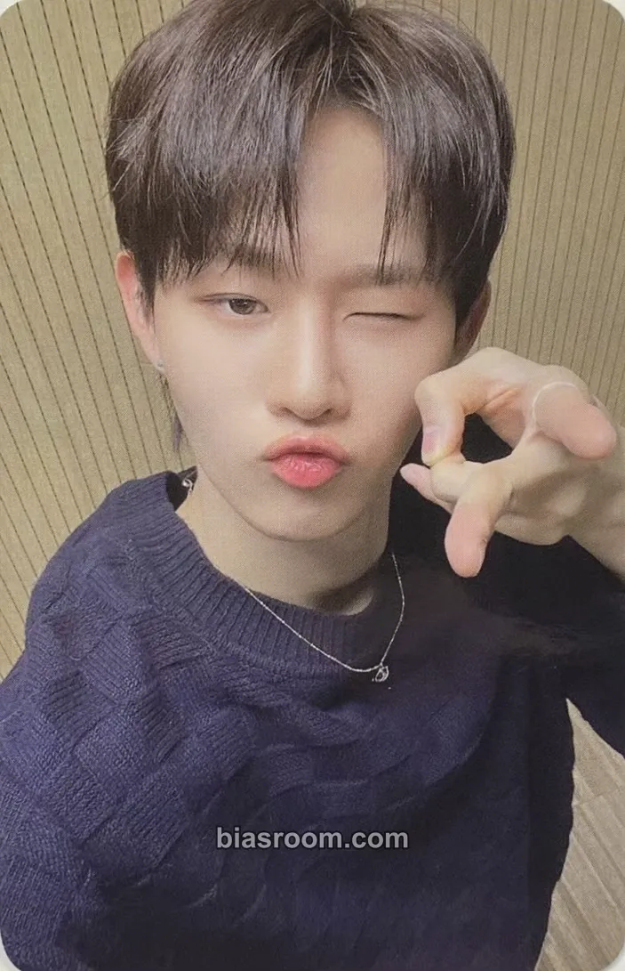 Ji Yunseo Target: ME Photocard - EVNNE - EVNNE K-pop photocard