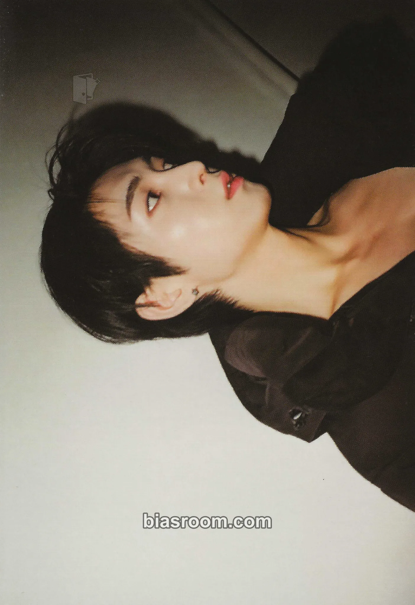 Jisung (ex. Love) Instinct Part. 1 Photocard - OnlyOneOf - OnlyOneOf K-pop photocard