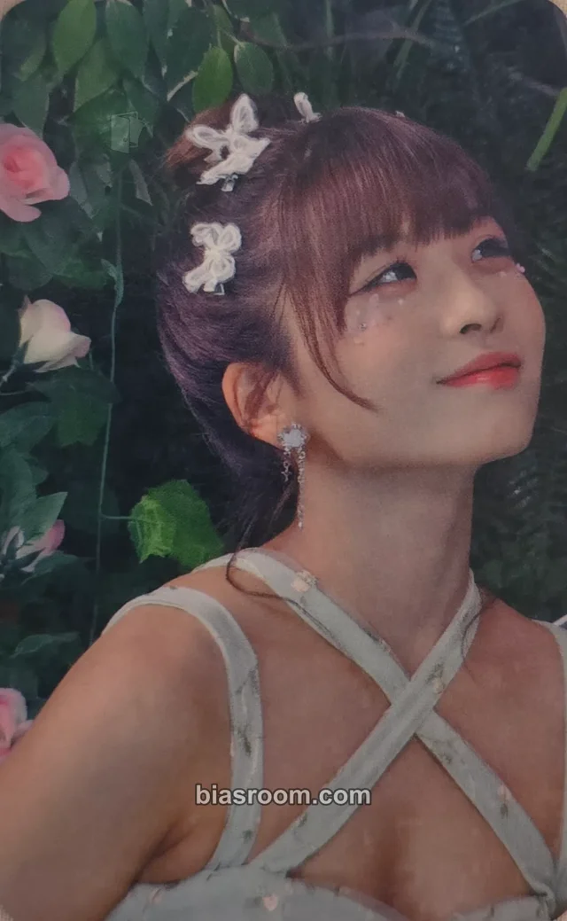 Girls’ World - HARi - Fly High (Thumbelina) Album album photocard holographic (hologram)