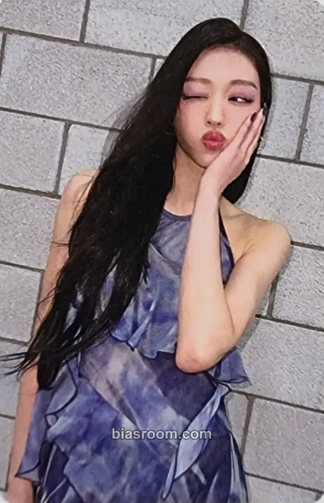 OH MY GIRL - YooA - SELFISH Album lucky draw (LD) jump up