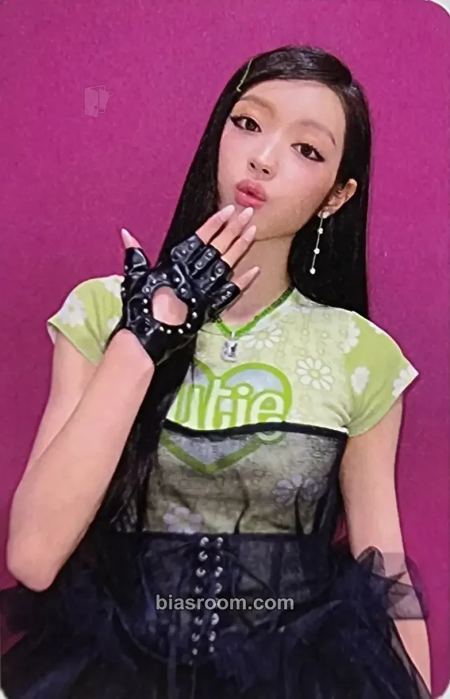 OH MY GIRL - YooA - SELFISH Album lucky draw (LD) jump up