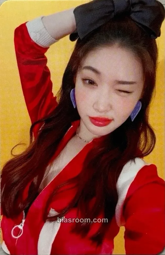 Chung Ha - Chung Ha - 2021 Season's Greetings Other withmuu/withdrama pob (pre-order benefit) season's greetings