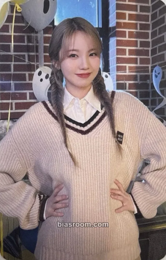 NiziU - Ayaka - RISE UP Album yokohama day 2 venue album pick-up/purchase