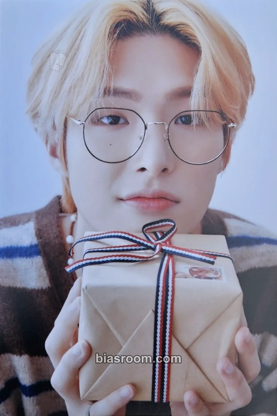 Mingi Atiny Room - 4th Anniversary Photocard - ATEEZ - ATEEZ K-pop photocard