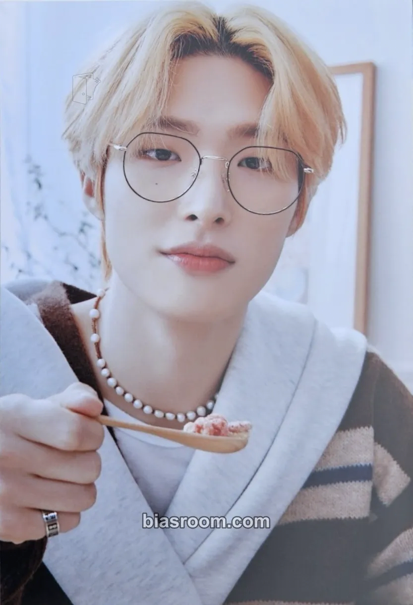 Mingi Atiny Room - 4th Anniversary Photocard - ATEEZ - ATEEZ K-pop photocard