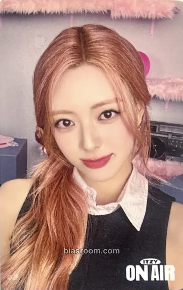 ITZY - Yuna - The 4th Fan Meeting ITZY, MIDZY, Let's Fly! "On Air" Event japan fanclub/membership lottery online sticker card