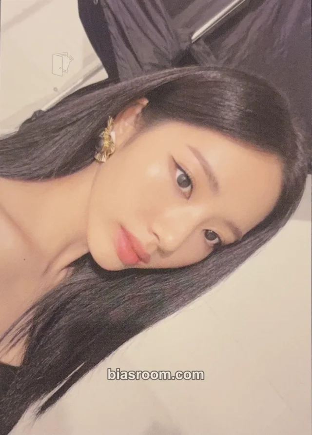 fromis_9 - Jiwon - Unlock My World Album weverse japan shop (wvj) pob (pre-order benefit)