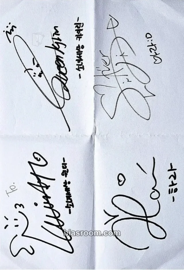 Girls’ World - Fly High (Thumbelina) Album signed album benefit
