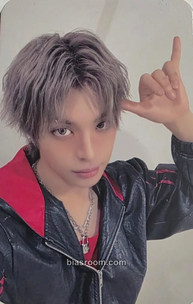 xikers - Yechan - ROUTE ZERO: The ORA Album fansign fromm store video call/fancall