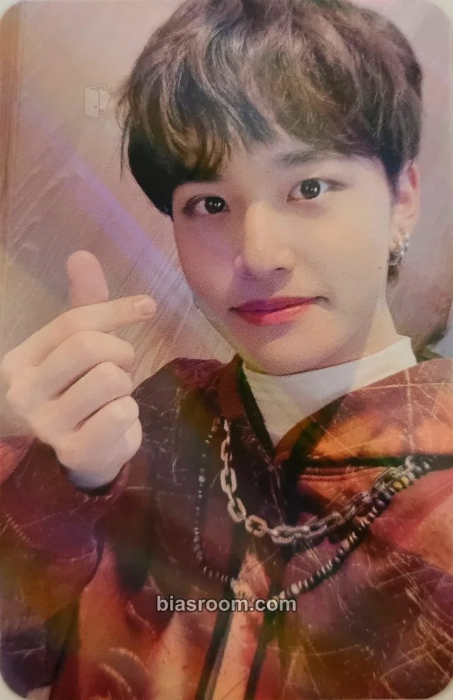MCND - BIC - MCND AGE Album fansign kpop store holographic (hologram)
